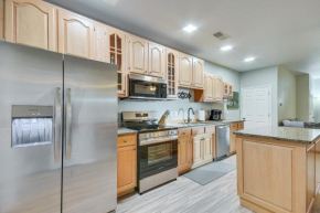 Pet-Friendly Downtown Fulton Apt with Smart TV!